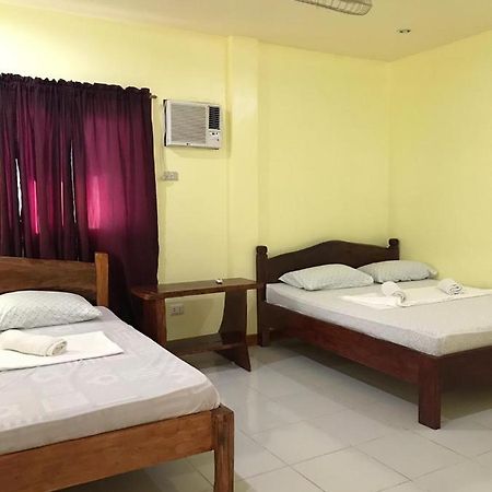 Edgar'S Guest House Moalboal Bagian luar foto