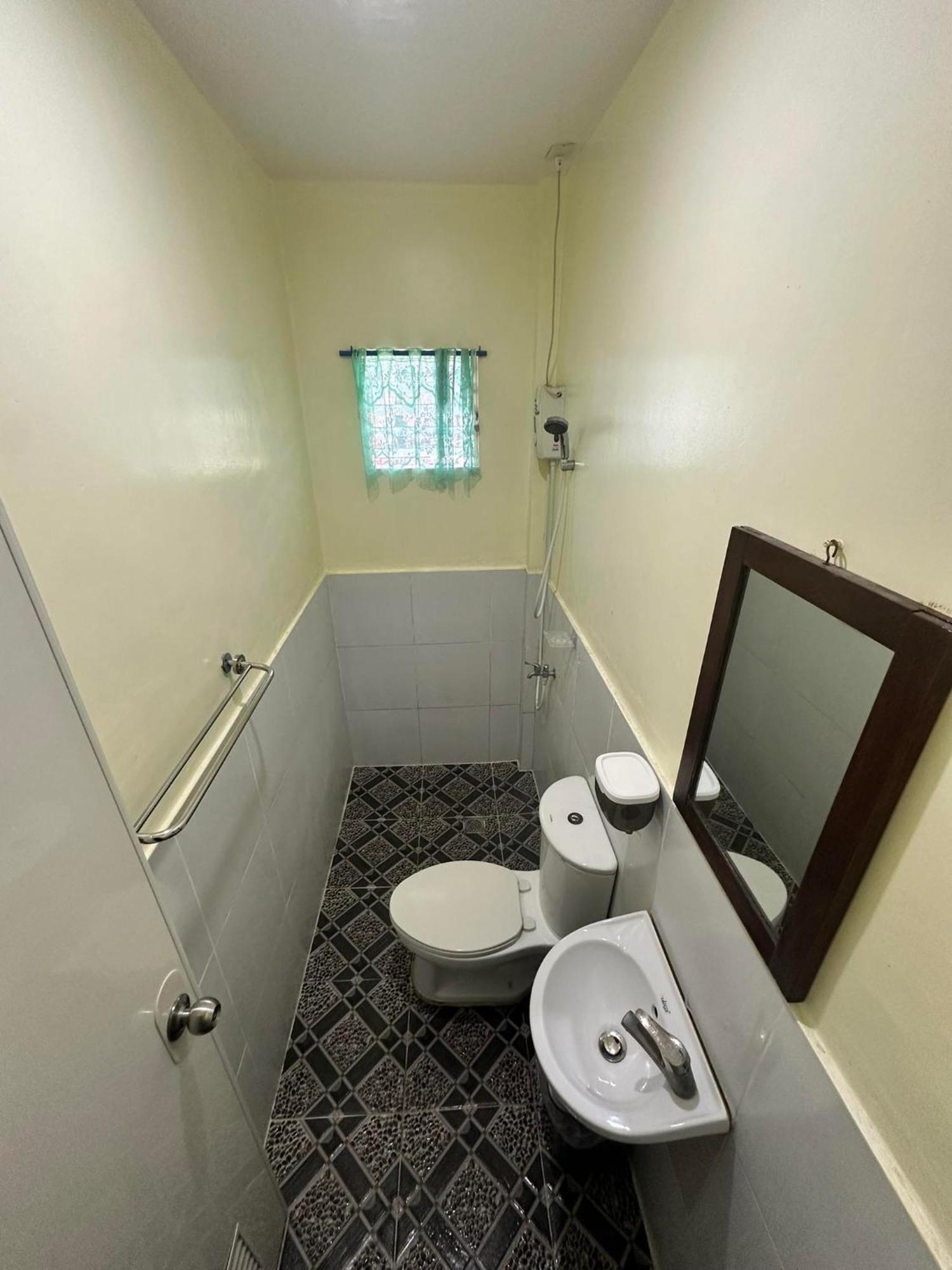 Edgar'S Guest House Moalboal Bagian luar foto